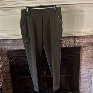 NWOT Belyn Key Trousers